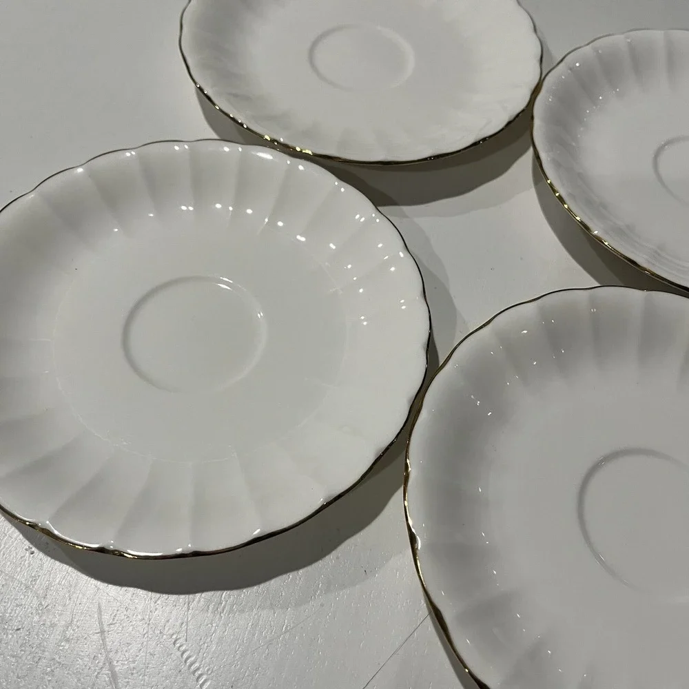 Refine Hoya Bone China White‎ Dessert Plates White Gold Rim Embossed 4 Total 6